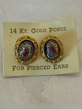 VINTAGE Iridized Dragon's Breath Gold Posted Earrings, Irridescent Color